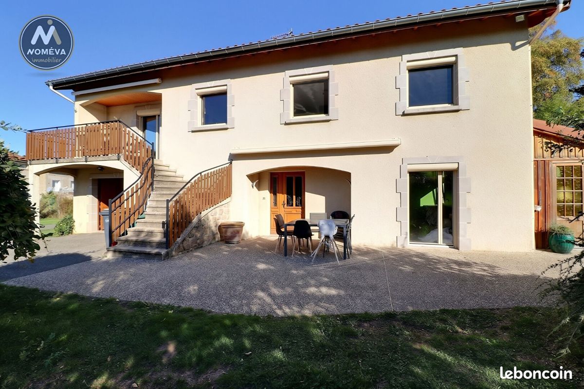 Maison 5 pièces 154 m² · à Montfaucon-en-Velay · 154 m² · 259 000 €