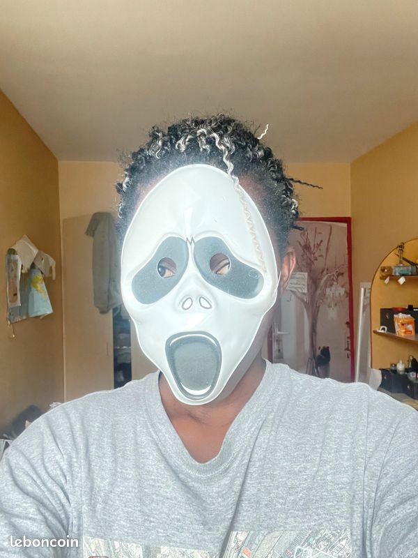 Masque fantôme (image 1)