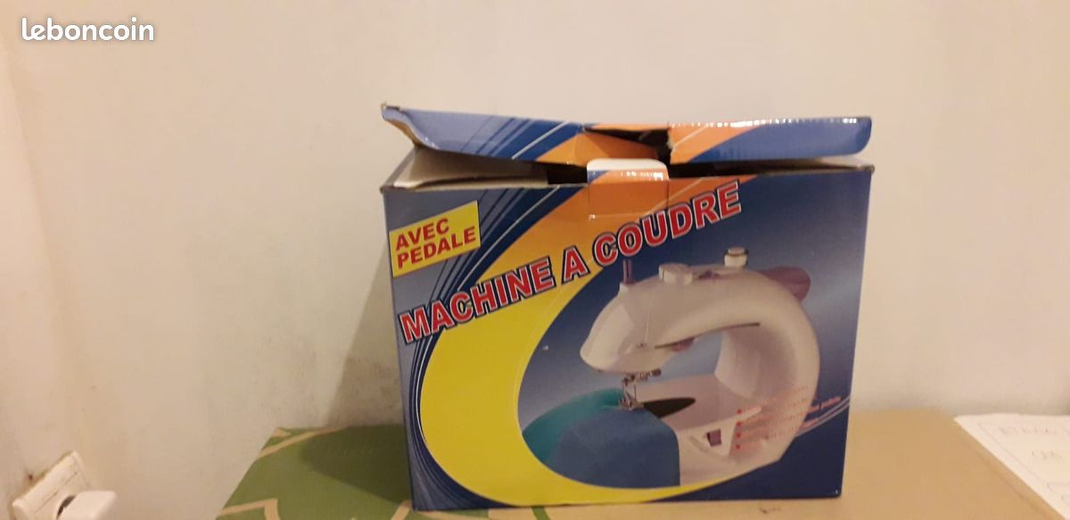 Machine à coudre (image 1)