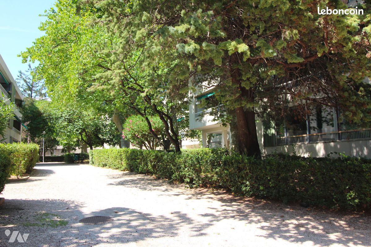 Appartement 3 pièces 70 m² · à Marseille · 70 m² · 114 000 €