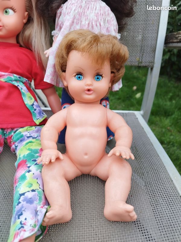 2 Poupées anciennes a disques : Bella et Famosa