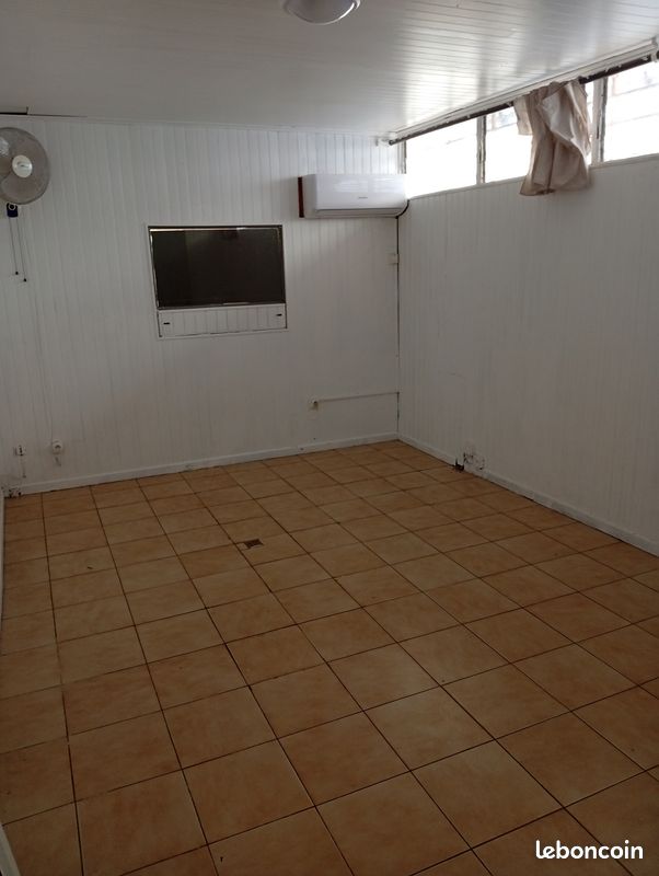 Bureau (image 2)