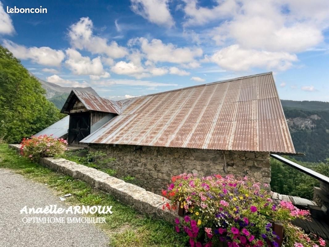 Maison 6 pièces 140 m² · à Orcières · 140 m² · 280 000 €