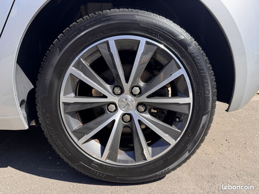 Peugeot 308 (2) 1.2 Puretech 130 EAT6 Allure (image 12)