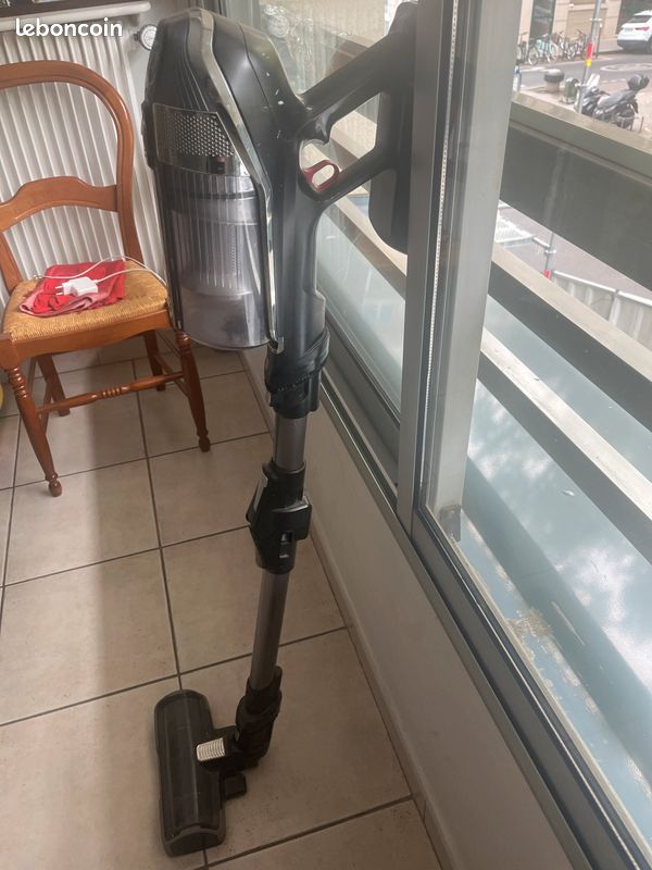 Aspirateur balai Rowenta pour pièces (image 2)