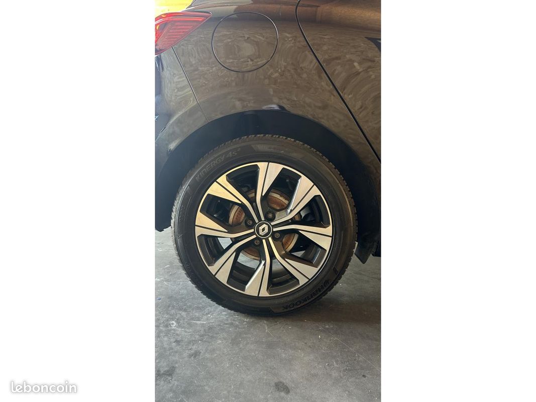 RENAULT CLIO 1.6 E-Tech Hybride - 140 / Boîte Auto / Limited / Suivi / Carplay / Garantie (image 17)