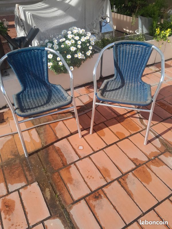 Chaises restaurant (image 1)
