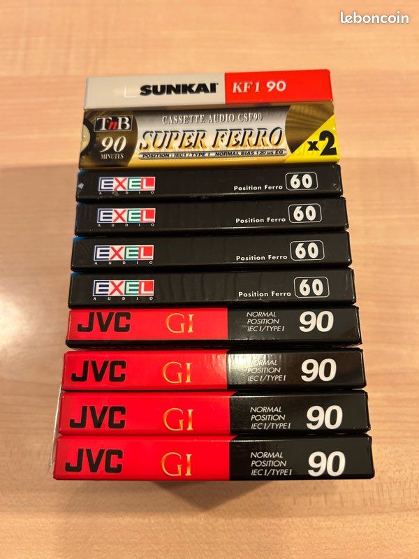 Lot cassettes audio neuves (image 1)