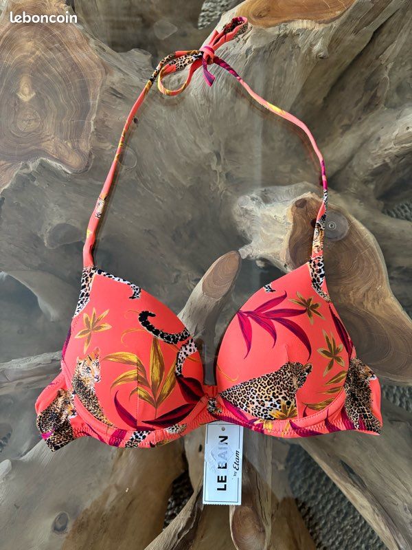 Haut de maillot de bain Etam neuf rembourré Vêtements