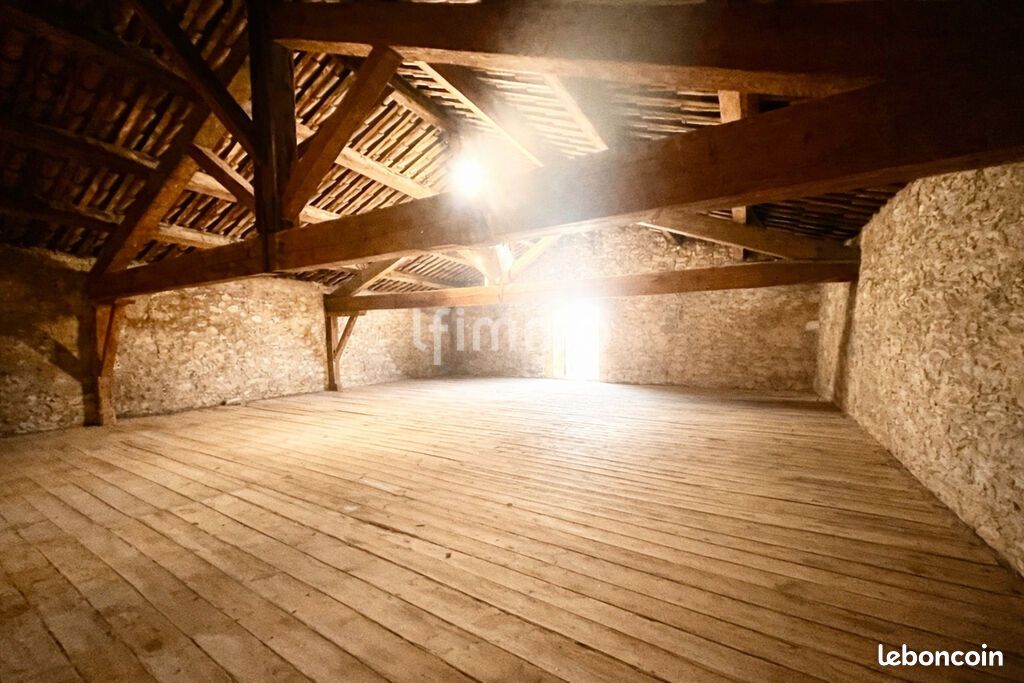 Maison 2 pièces 240 m² · à Vinassan · 240 m² · 240 000 €
