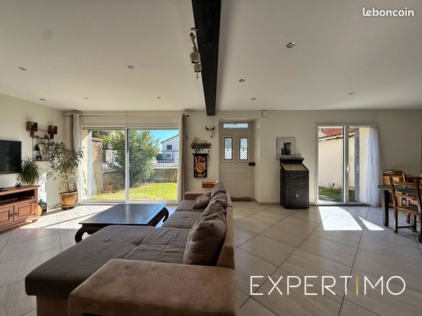 Maison 8 pièces 246 m²