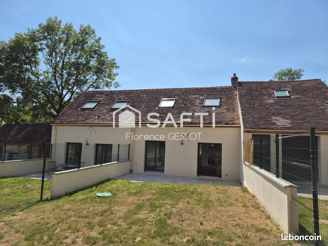 Maison 4 pièces 58 m² · à Sainte-Mesme · 58 m² · 210 000 €