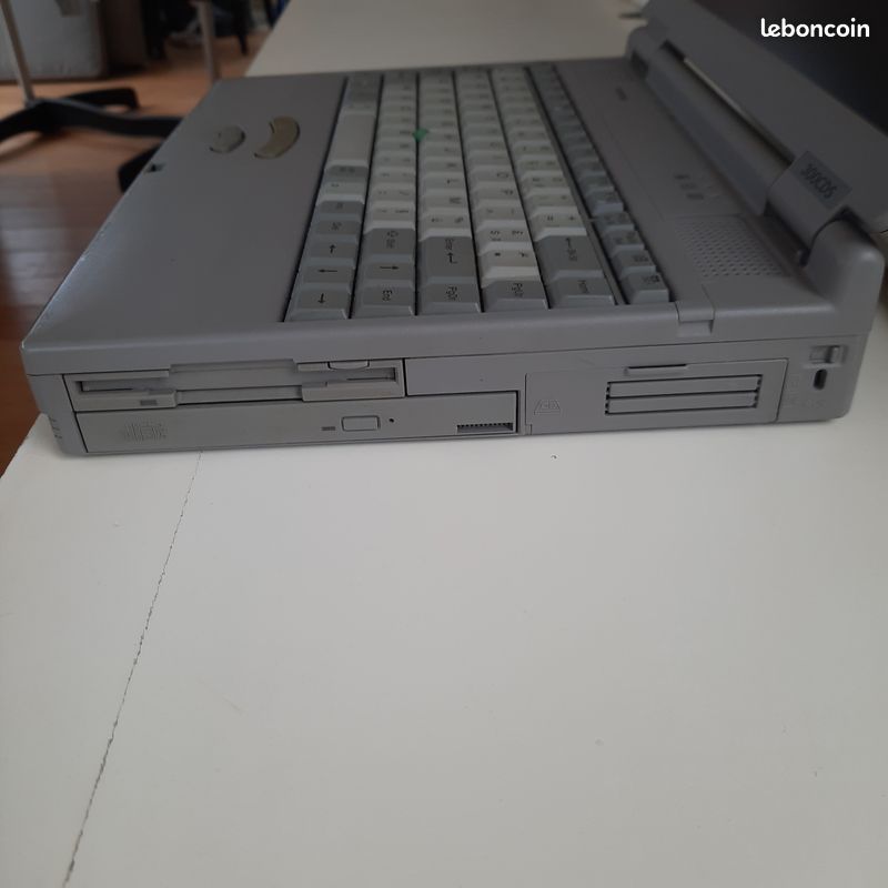 PC portable vintage Toshiba Satellite (image 3)
