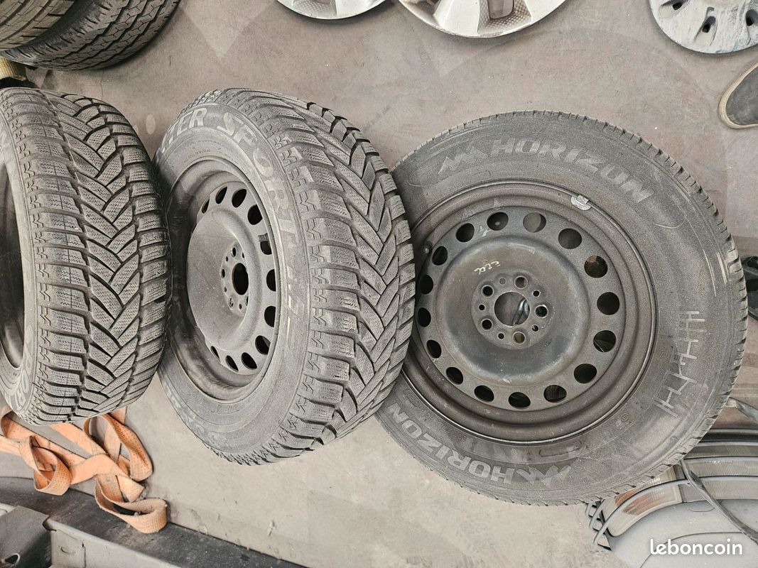 Roues complètes 205/65 R15 Jumpy Expert Scudo 806 Evasion (image 1)
