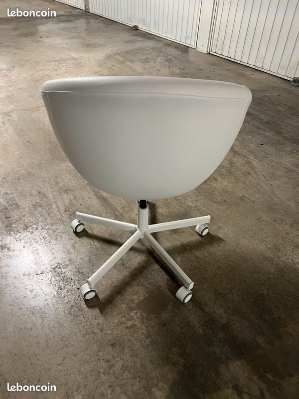 Chaise pivotante IKEA SKRUVSTA – Réglable en hauteur – Très bon état (image 3)