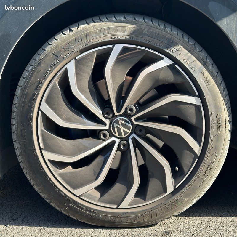 Jantes Golf 8 Style 17 Pouces + Pneus Michelin (image 2)