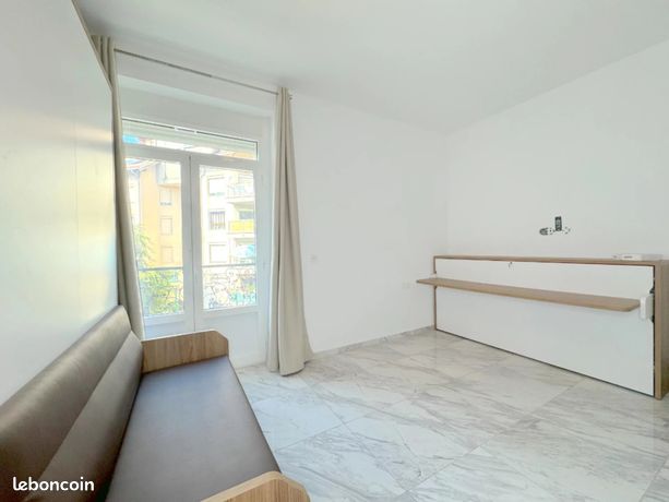 Studio 1 pièce 19 m²