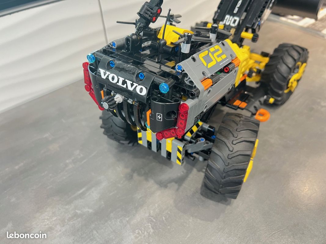 Lego Technic 42081 Le tractopelle Volvo Concept ZEUX Jeux Jouets
