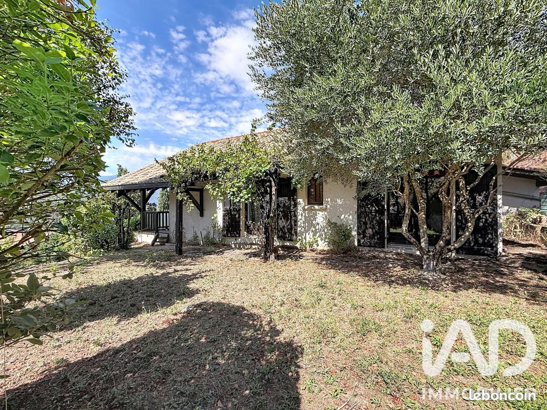 Maison 7 pièces 180 m² · à Saint-Georges-de-Commiers · 180 m² · 375 000 €