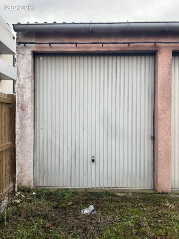 Garage/box Loos · 15 000 €