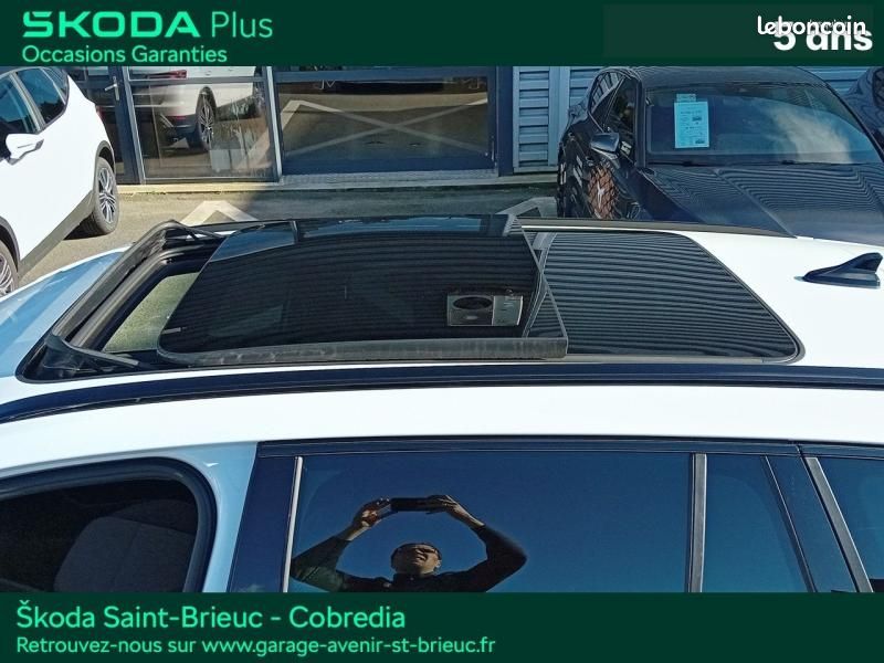 Skoda Octavia Combi 2.0 TDI SCR 150ch Sportline DSG7 (image 19)