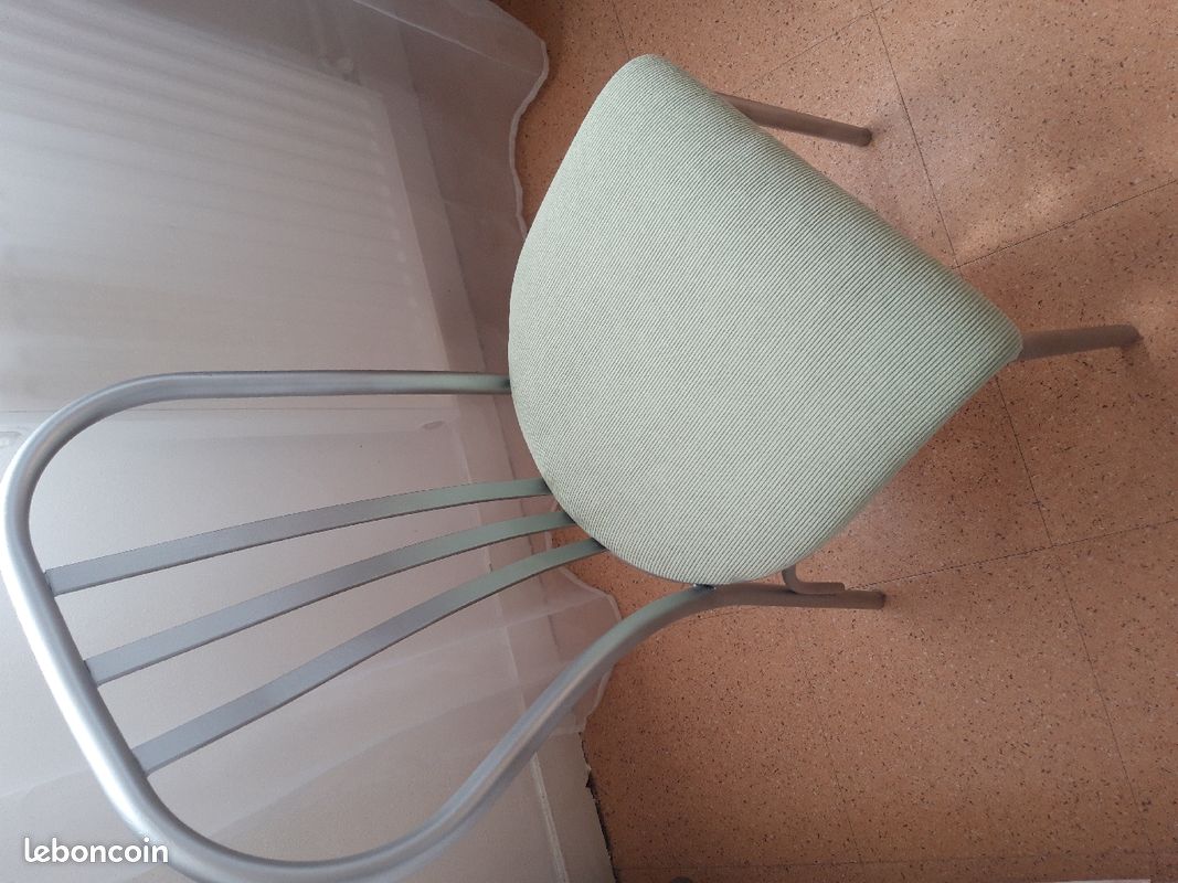 Vends jolie chaise rénovée faire offre (image 3)