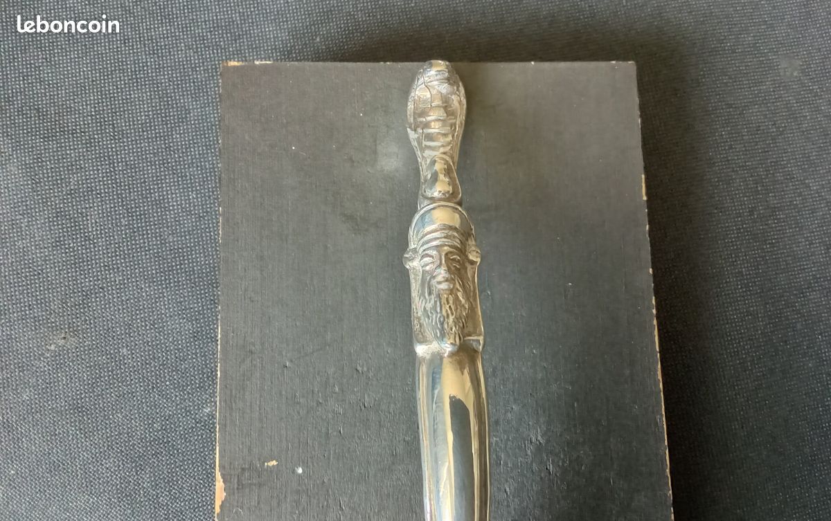 Christofle une cuillère du service de la marquise de PAIVA inspiré 