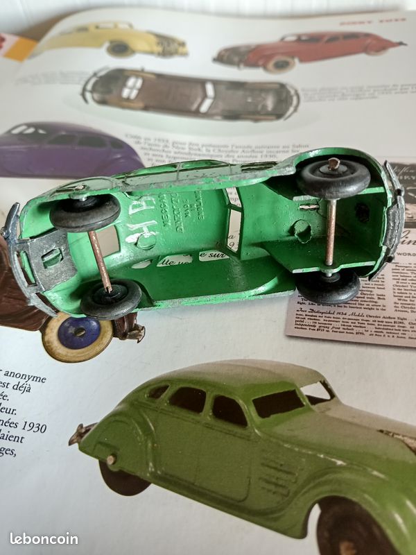 Dinky Toys - 1:48 - France No. 24A Chrysler + No. 545 De Dinky Toys - 1:48 - France No. 24A Chrysler + No. 545 De