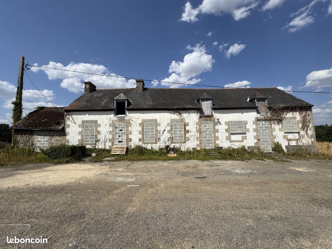 Maison 7 pièces 220 m² · à Pontivy · 220 m² · 128 400 €
