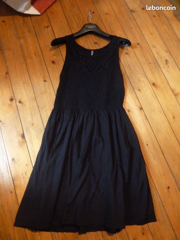 La petite robe noire (image 4)