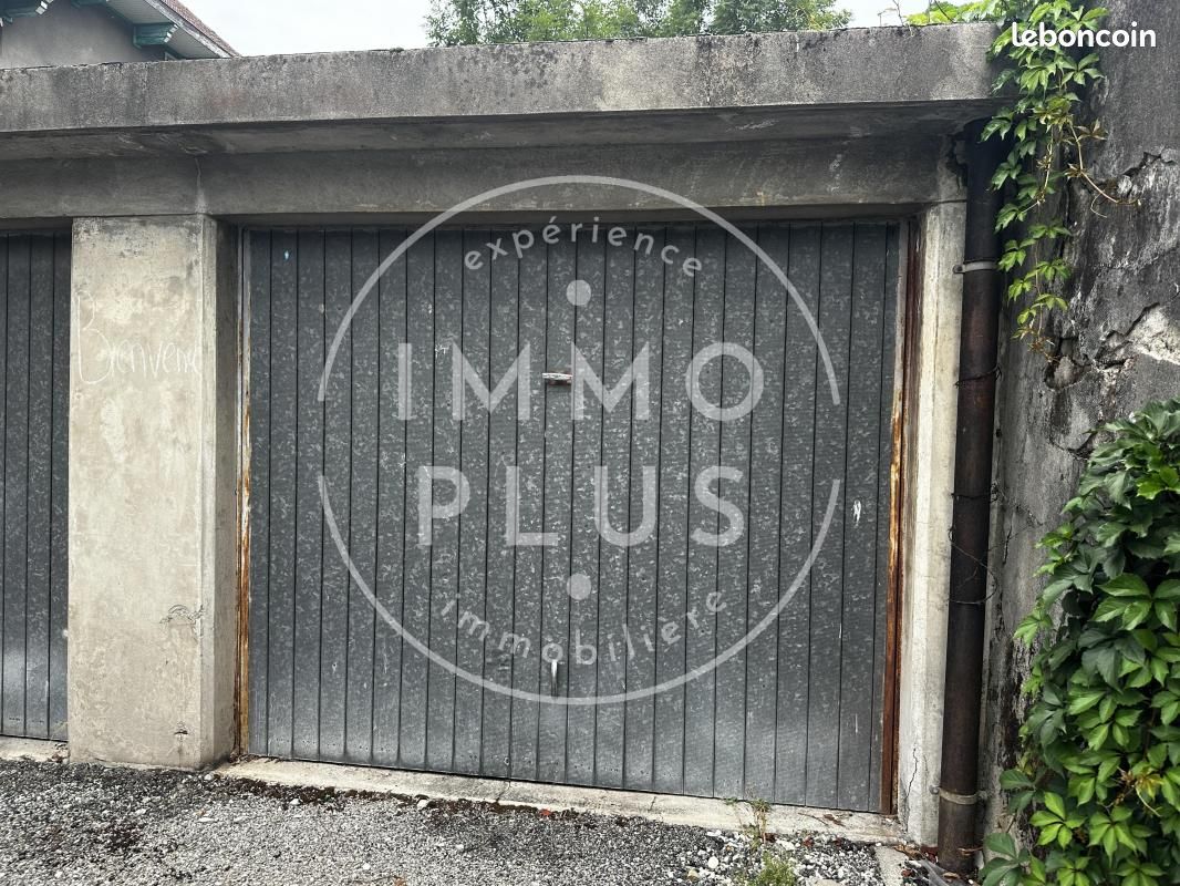 Parking 15 m² · à Annecy · 15 m² · 34 000 €