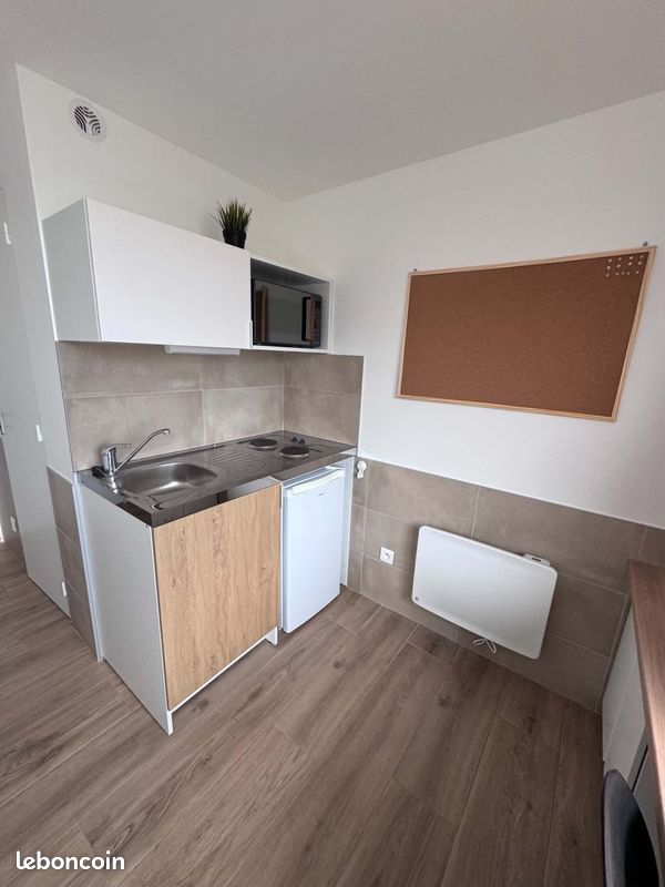 Appartement 1 pièce 12 m² · à Nîmes · 12 m² · 440 €
