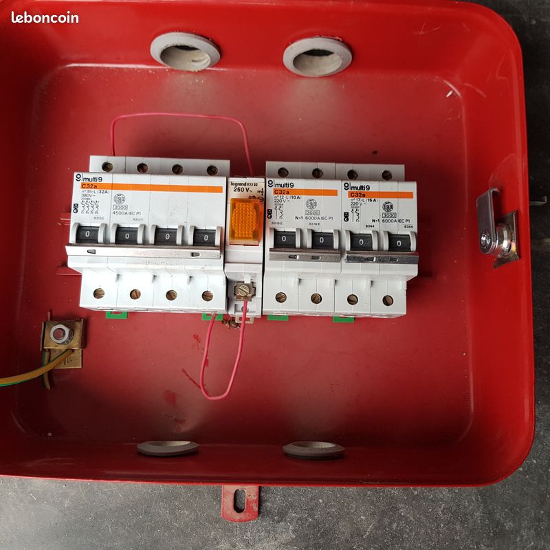 Coffret d'arrêt d'urgence chaufferie Legrand (image 3)