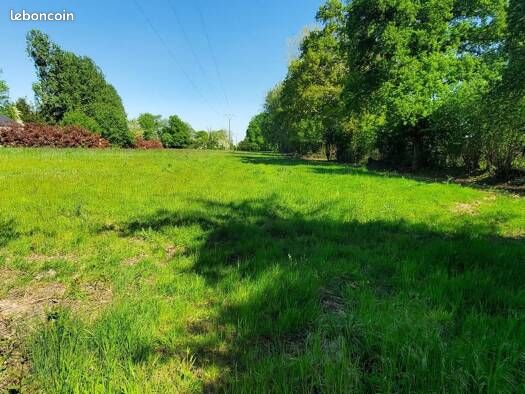 Terrain 534 m² · à Saint-Julien-sur-Garonne · 67 000 €