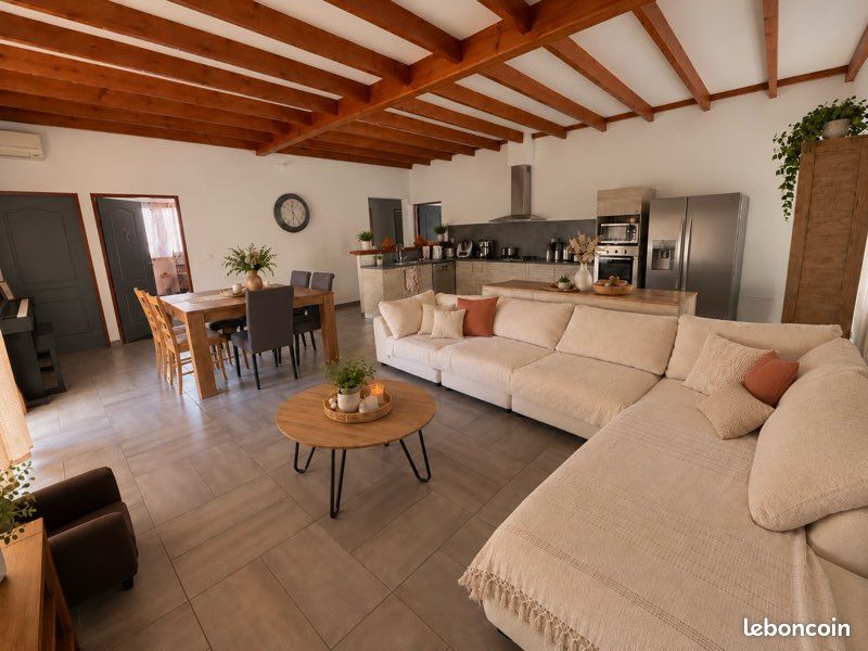 Maison 6 pièces 150 m² · à L'Étang-Salé · 150 m² · 1 800 €/mois