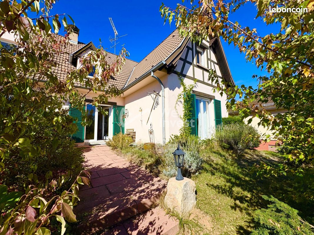 Maison 8 pièces 196 m² · à Reipertswiller · 196 m² · 320 000 €