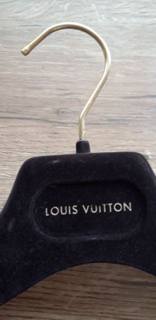 Louis Vuitton Porte-habits Clothes-hangers 385089