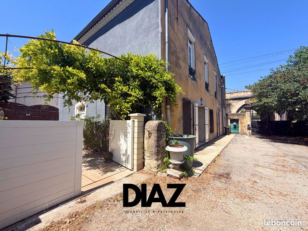 Immeuble 8 pièces 186 m² · à Nîmes · 186 m² · 355 000 €