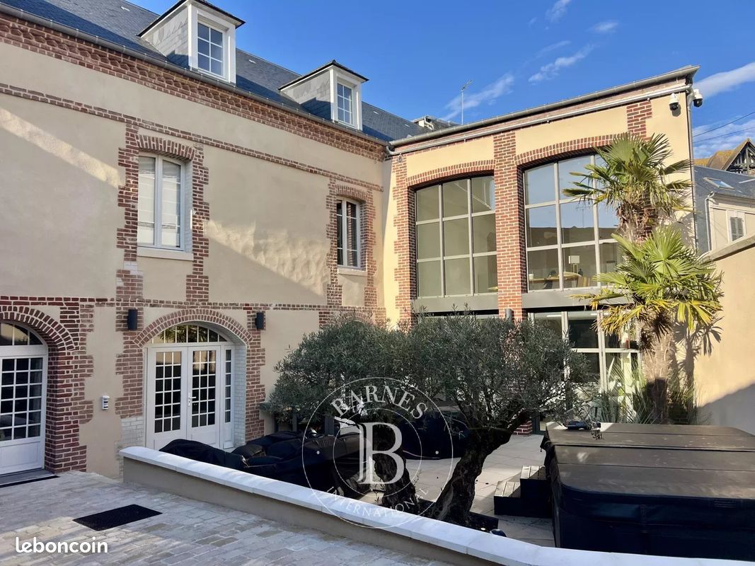 Maison 9 pièces 330 m² · à Trouville-sur-Mer · 330 m² · 2 090 000 €