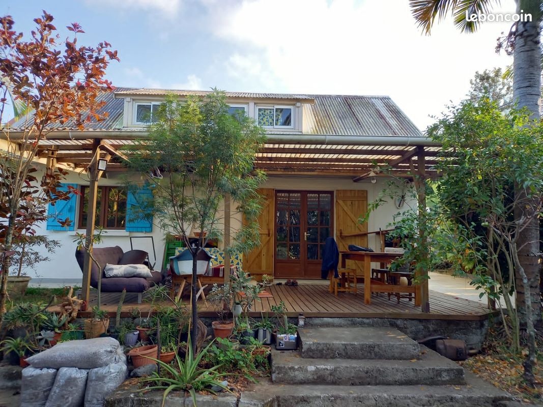 Maison 6 pièces 120 m² · à Saint-Louis · 120 m² · 1 250 €/mois