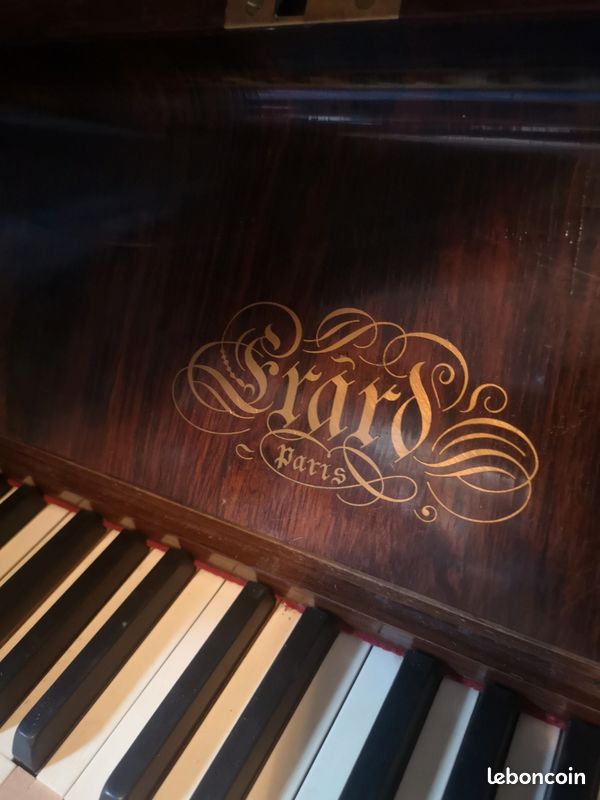 Piano droit Erard (image 2)