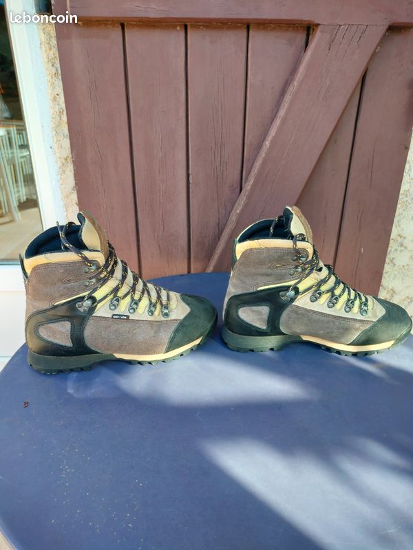 Chaussures montagne imperméable (image 1)