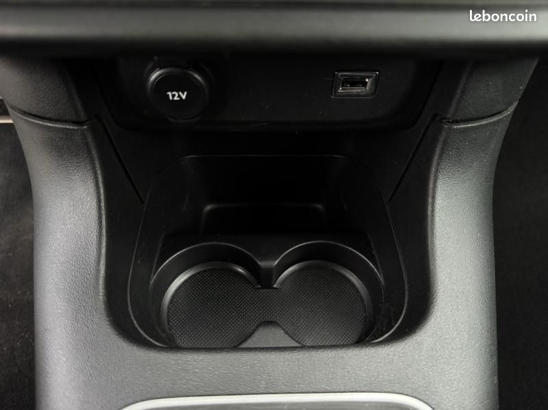 Citroen C3 1.2 PureTech 110 Saint James / GPS + CAMERA / GARANTIE 12 MOIS (image 33)