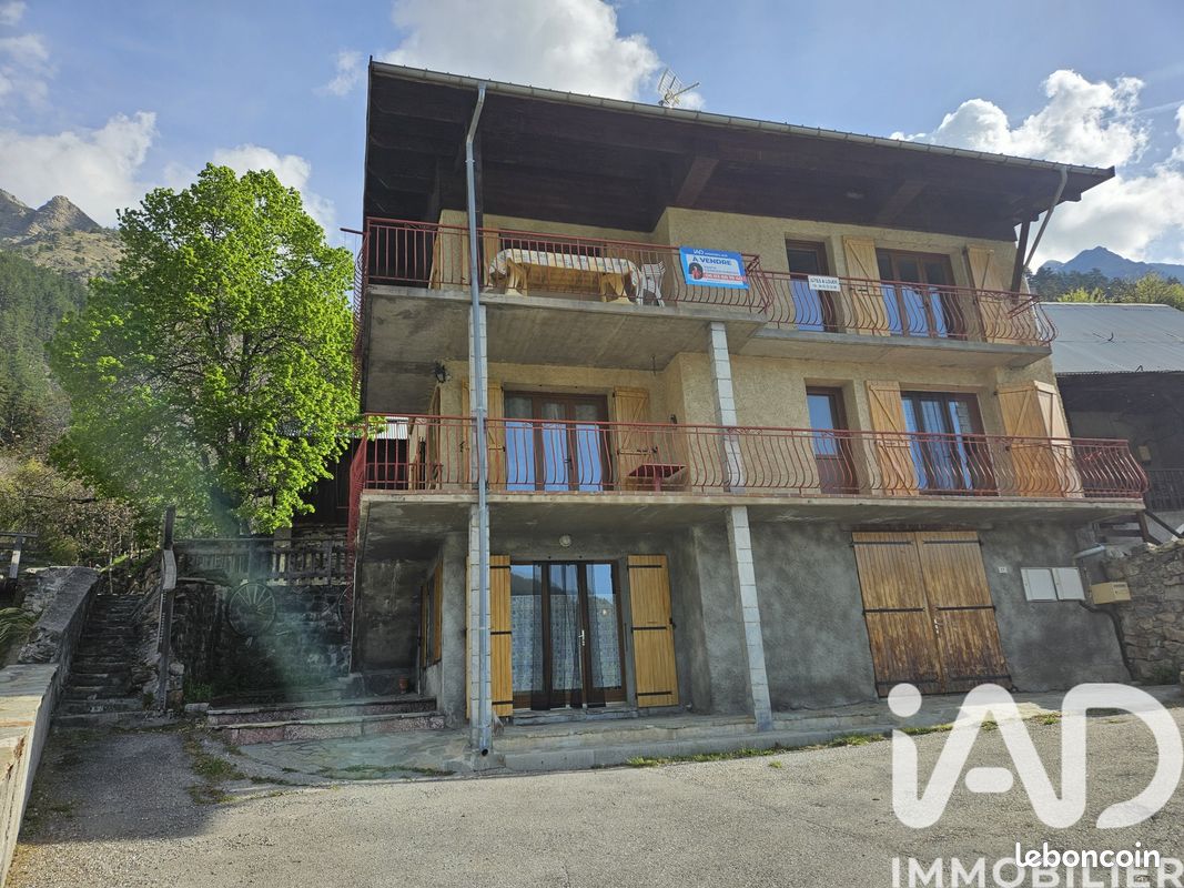 Maison 9 pièces 198 m² · à Réallon · 198 m² · 360 000 €