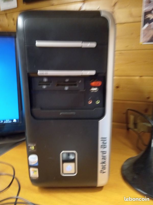 PC de bureau Packard Bell Imédia MC9667 (image 1)