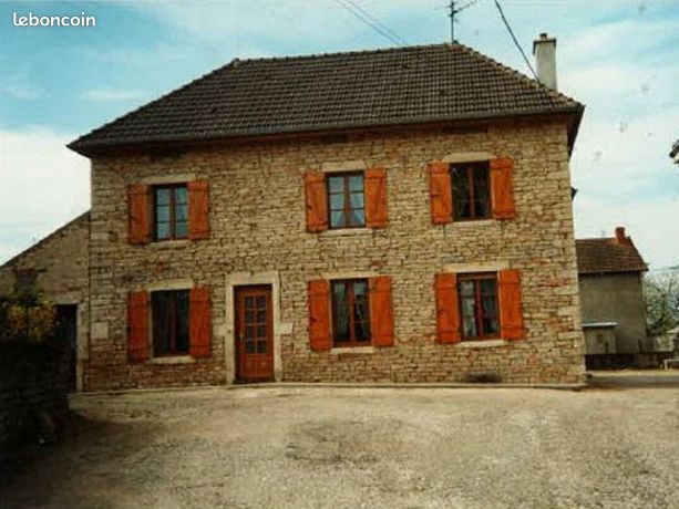 Maison 8 pièces 221 m²
