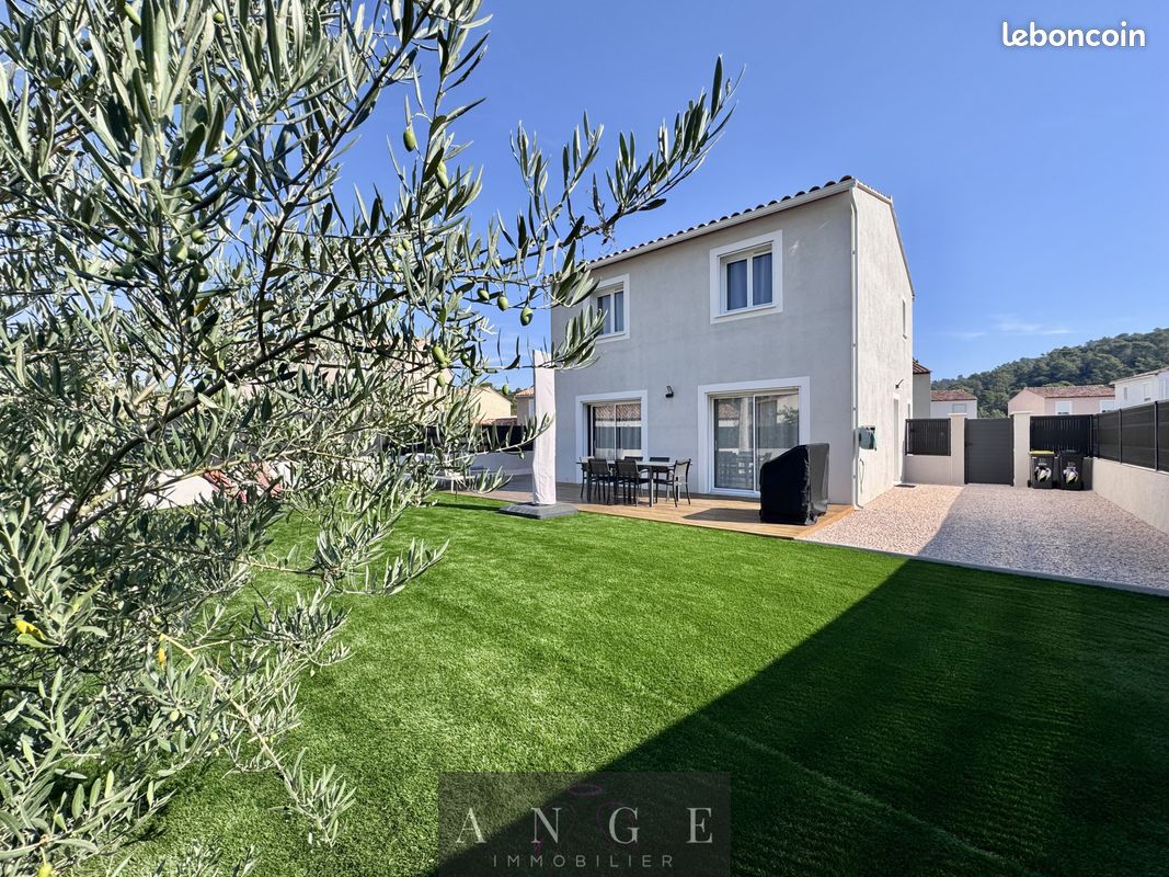 Maison 4 pièces 100 m² · à Rocbaron · 100 m² · 389 000 €