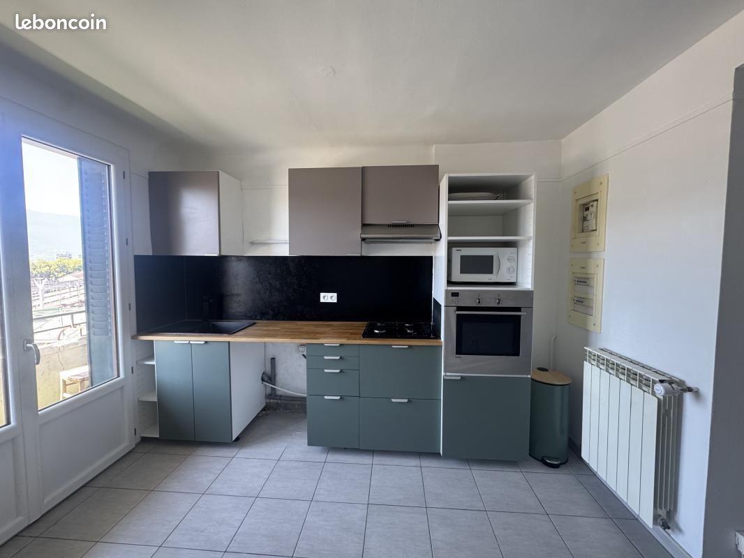 Appartement 4 pièces 77 m² · à Chambéry · 77 m² · 989 €/mois