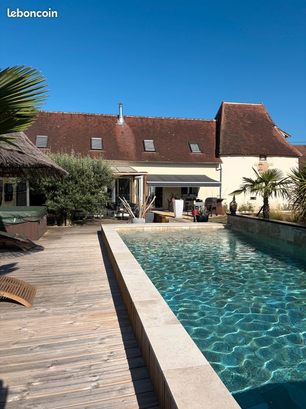 Maison 7 pièces 183 m² · à Saint-Pierre-de-Chignac · 183 m² · 340 000 €
