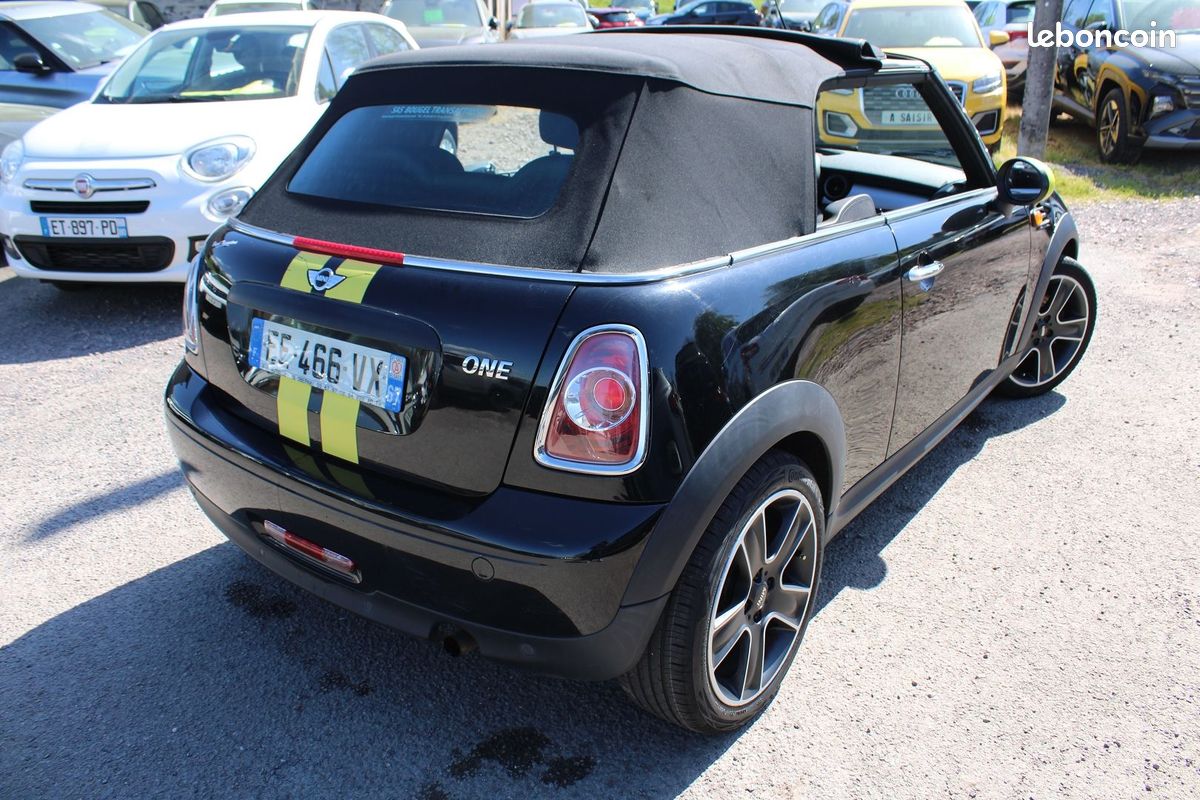 Mini CABRIO ONE CABRIOLET 1L6 ESSENCE 98 CV GPS TACTILE CLIM AUDIO JA 17 RADAR CAPOTE ELECT (image 3)
